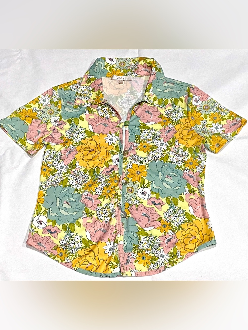 Wayf Naomi Pastel Yellow, Pink, blue Floral Button-Up Collard Top Size S